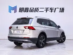 2020 Volkswagen Tiguan L 330TSI AT 2WD Panoramic Comfort National VI — фото 7
