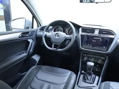2020 Volkswagen Tiguan L 330TSI AT 2WD Panoramic Comfort National VI — фото 14