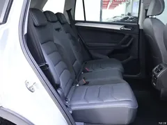 2020 Volkswagen Tiguan L 330TSI AT 2WD Panoramic Comfort National VI — фото 21