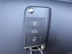 2020 Volkswagen Tiguan L 330TSI AT 2WD Panoramic Comfort National VI — фото 25