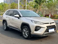2022 Toyota Wildlander 2.0L CVT 2WD Luxury — фото 3