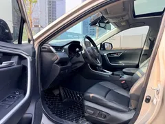 2022 Toyota Wildlander 2.0L CVT 2WD Luxury — фото 5