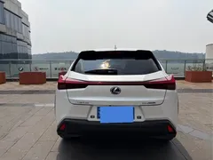 2022 Lexus UX 260h, белый — фото 7