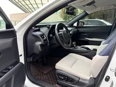 2022 Lexus UX 260h, белый — фото 13