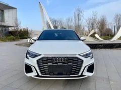2023 Audi A3 Sportback 35 TFSI, белый — фото 2