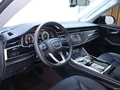 2022 Audi Q8 55 TFSI luxury dynamic model, чёрный — фото 11