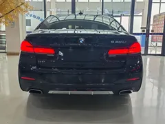 2021 BMW 5 Series 530Li xDrive M, чёрный — фото 21
