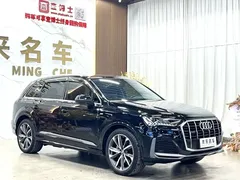 2020 Audi Q7 55 TFSI quattro S line, чёрный — фото 3