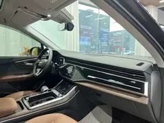 2020 Audi Q7 55 TFSI quattro S line, чёрный — фото 7