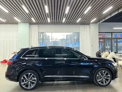 2020 Audi Q7 55 TFSI quattro S line, чёрный — фото 18