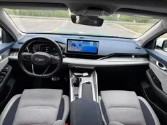 2021 Geely Preface 2.0TD Premium, белый — фото 4