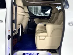 2021 Toyota Alphard Hybrid 2.5L Luxury — фото 37
