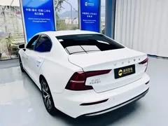 2023 Volvo S60 B4 Luxury, белый — фото 6