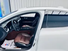 2023 Volvo S60 B4 Luxury, белый — фото 17