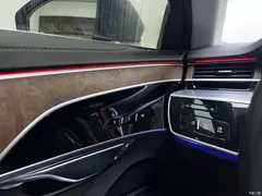 2023 Audi A8 A8L 50 TFSI quattro exclusive model — фото 11