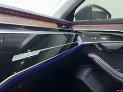 2023 Audi A8 A8L 50 TFSI quattro exclusive model — фото 12
