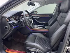 2023 Audi A8 A8L 50 TFSI quattro exclusive model — фото 15