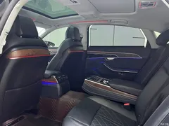 2023 Audi A8 A8L 50 TFSI quattro exclusive model — фото 16