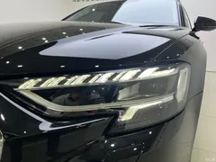 2023 Audi A8 A8L 50 TFSI quattro exclusive model — фото 18