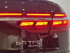 2023 Audi A8 A8L 50 TFSI quattro exclusive model — фото 19