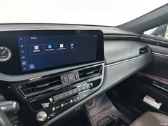 2022 Lexus ES 300h Excellence — фото 17