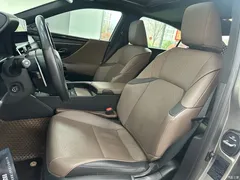 2022 Lexus ES 300h Excellence — фото 19