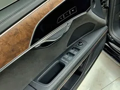 2023 Audi A8L 50 TFSI quattro Premium, чёрный — фото 17