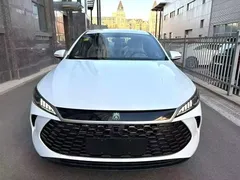 2026 BYD Seal 05 128KM, белый — фото 2