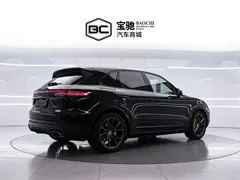 2023 Porsche Cayenne E-Hybrid 2.0T PHEV, чёрный — фото 3