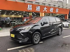 2021 Toyota Sienna 2.5L Hybrid Comfort, чёрный — фото 1