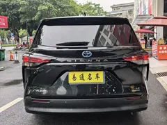 2021 Toyota Sienna 2.5L Hybrid Comfort, чёрный — фото 7