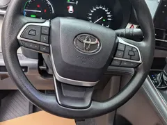 2021 Toyota Sienna 2.5L Hybrid Comfort, чёрный — фото 23