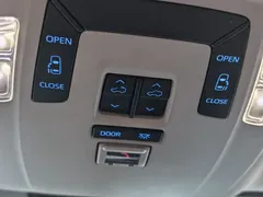 2021 Toyota Sienna 2.5L Hybrid Comfort, чёрный — фото 24
