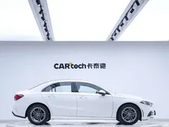 2022 Mercedes-Benz A-Class A 180 L sports sedan, белый — фото 2