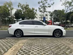 2023 BMW 3 Series 320Li M Sport Package — фото 5