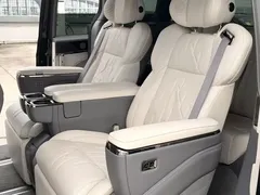 2024 Zeekr 009 6-Seat Executive 4WD 108kWh, чёрный — фото 11
