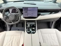 2024 Zeekr 009 6-Seat Executive 4WD 108kWh, чёрный — фото 12