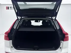 2022 Volvo XC60 4WD Zhiyi Luxury, белый — фото 11