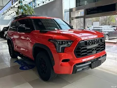 2023 Toyota Sequoia 3.5T US standard — фото 3
