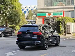 2021 BMW X5 M, чёрный — фото 5