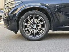 2021 BMW X5 M, чёрный — фото 8