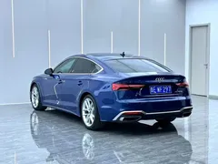 2023 Audi A5 Sportback 40 TFSI, синий — фото 15