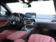 2021 BMW 5 Series 530Li Leading M Sport Package, чёрный — фото 18