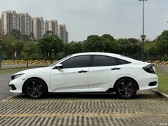2019 Honda Civic 220TURBO CVT burning national VI, белый — фото 10
