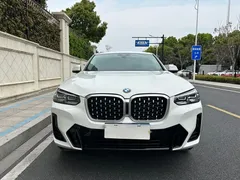 2022 BMW X4 xDrive 25i M, белый — фото 2