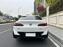 2022 BMW X4 xDrive 25i M, белый — фото 4