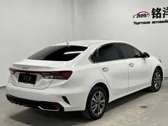 2023 Kia Cerato 1.5L CVT Luxury, белый — фото 4