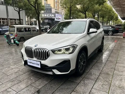 2022 BMW X1