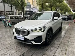2022 BMW X1, белый — фото 1