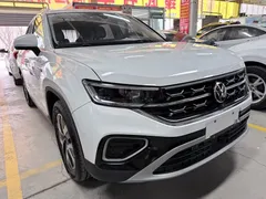 2023 Volkswagen Tayron 300TSI 2WD Plus, белый — фото 3